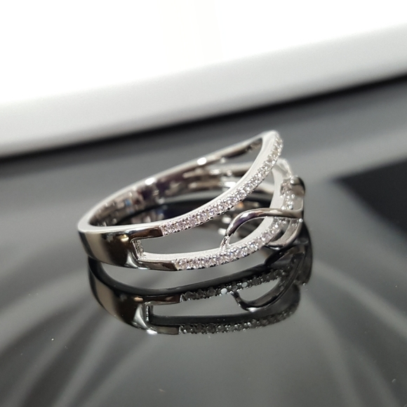 White Cubic Zirconia Vines - Picture 3 of 7